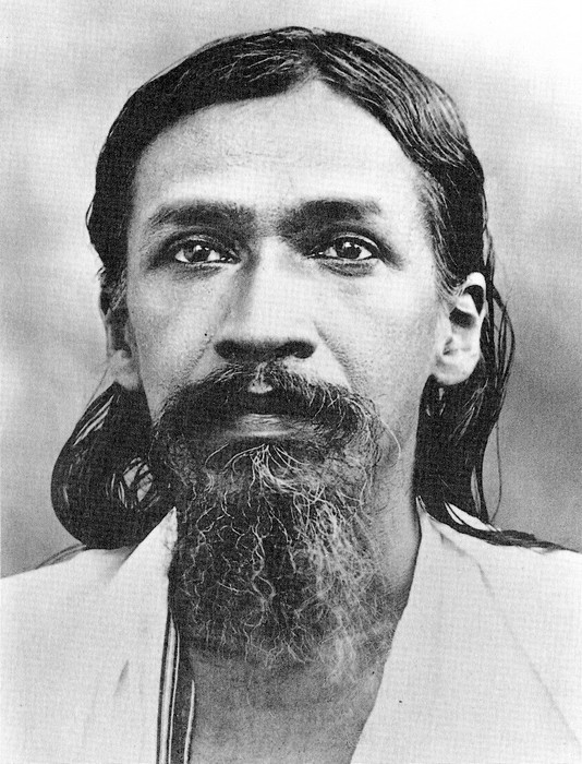 Sri Aurobindo al suo arrivo a Pondicherry, 1910