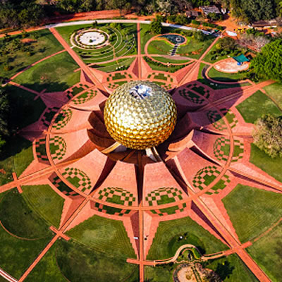 Matrimandir, vista aerea, Auroville